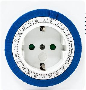 Розетка с механическим таймером IP20 ТМ32