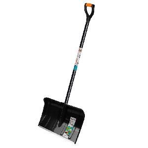 Лопата снегоуб. пластм. с планкой 490х380 с деревянным черенком САХАРА